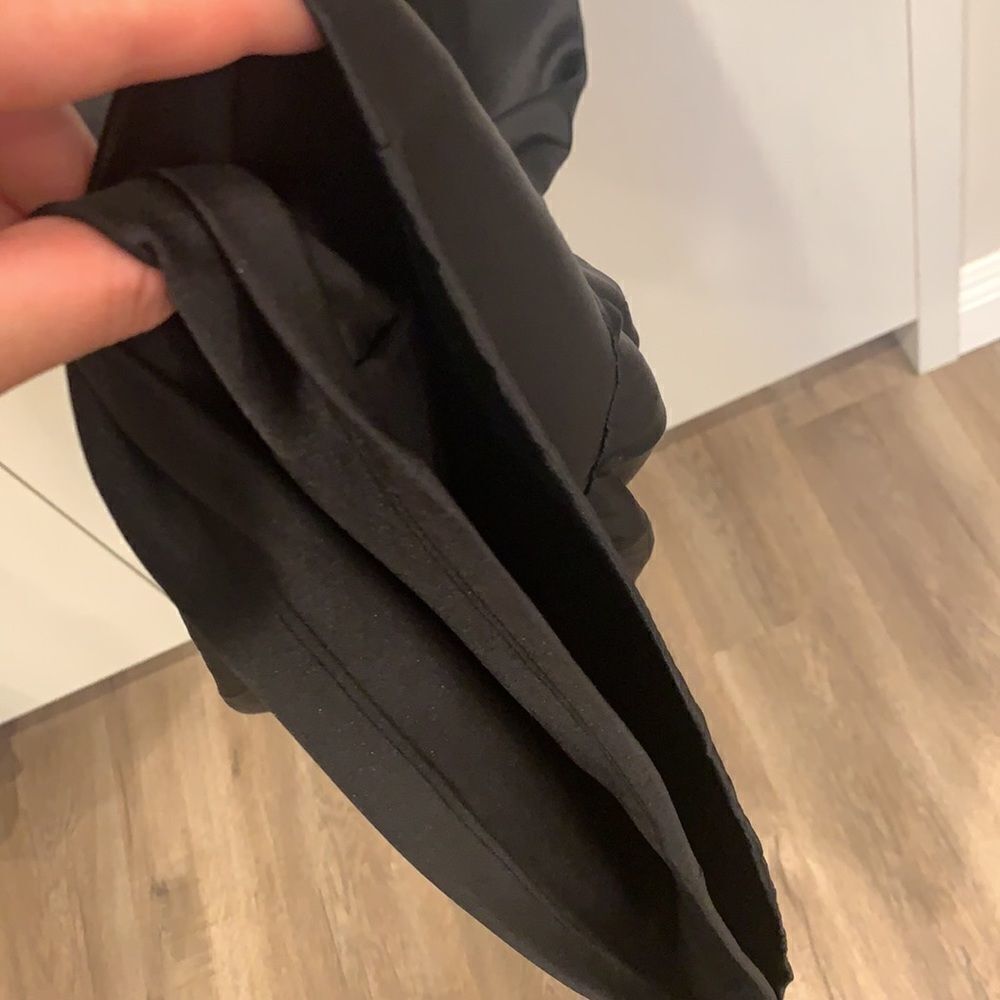 Satin open back black dress - Picture 12 of 13
